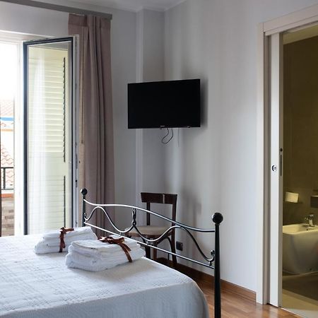 Torrevarata - Guest Rooms Santa Teresa Di Riva Exteriér fotografie