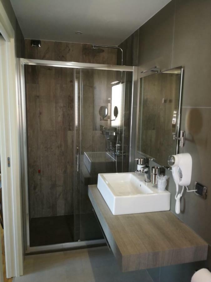 Torrevarata - Guest Rooms Santa Teresa Di Riva Exteriér fotografie